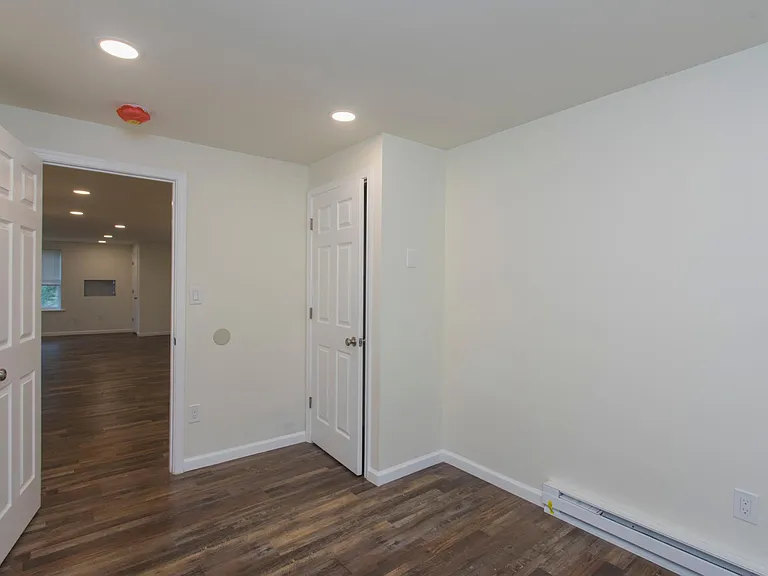The Oakley — Photo 144
