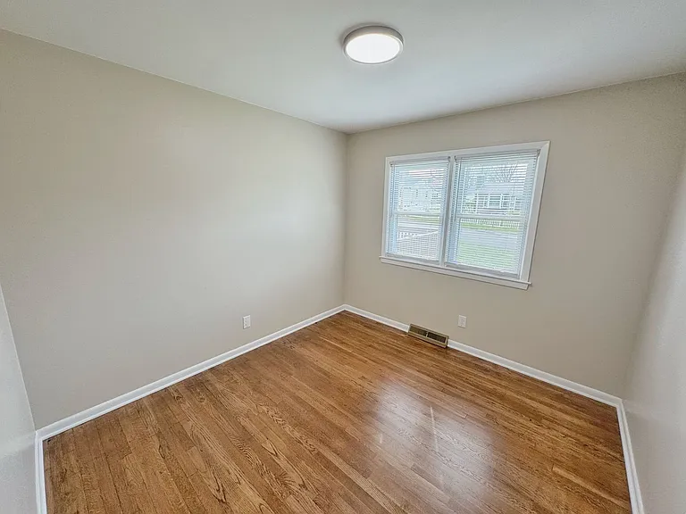 604 Summit Rd — Photo 8