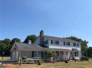 4955 Lakeview Dr, Hermitage, PA 16148