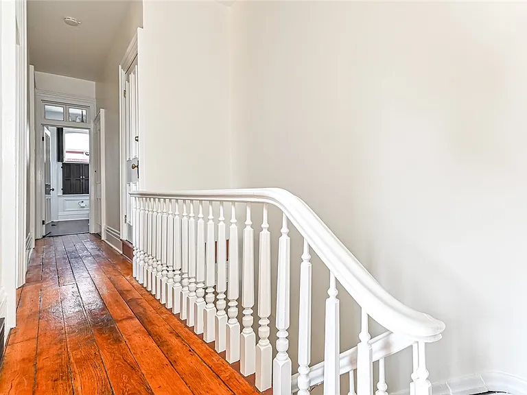 617 Avery St — Photo 16