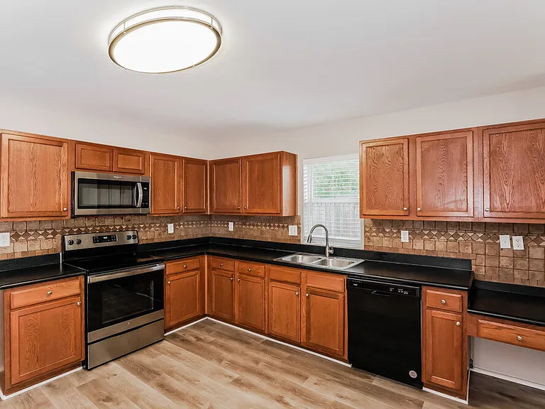 4549 Lacebark Ln — Photo 6