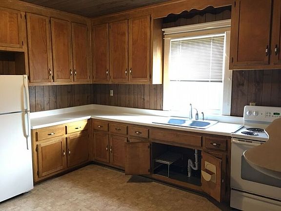 5th image of 1584 Latimer Ln