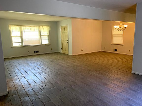 4th image of 1252 Mary Dale Dr