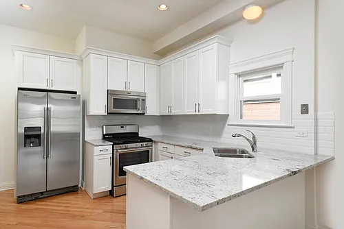 1657 W Wrightwood Ave #3W Photo 1