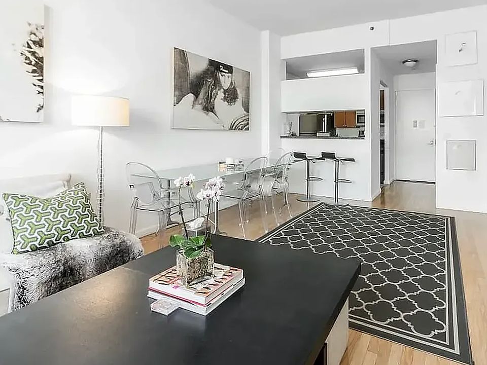 1st image of 376 Broadway APT 10