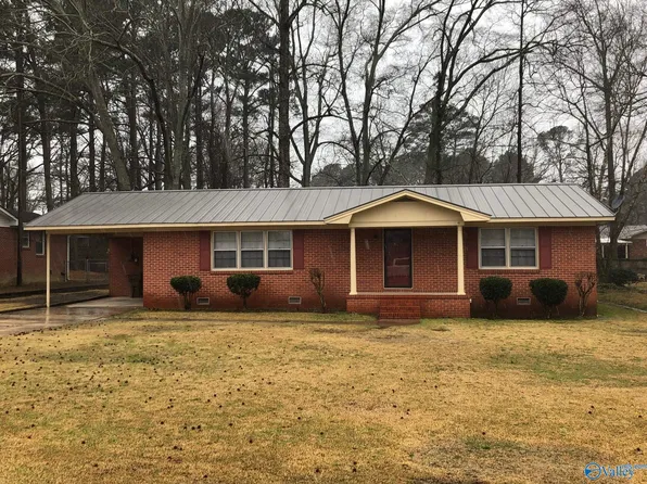 803 Corsbie St NW, Hartselle, AL 35640