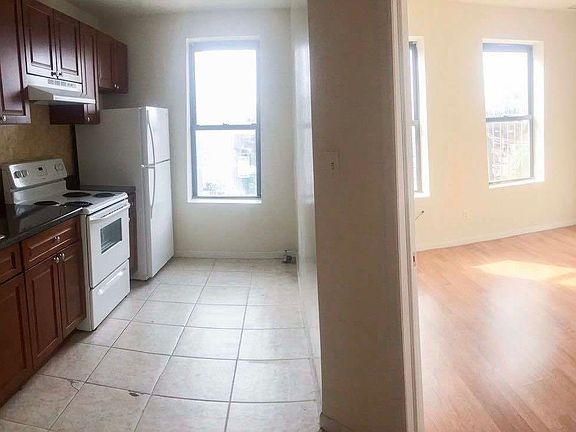 4th image of 3110 Broadway APT 310