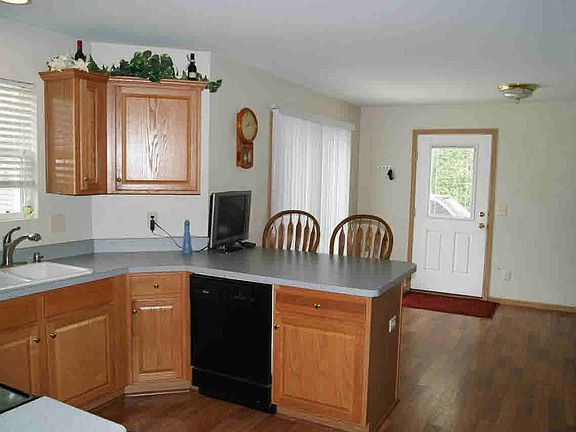 5th image of 2546 Hasen Dr