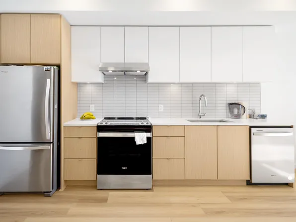 37994 2nd Ave #302, Squamish, BC V8B 1C3