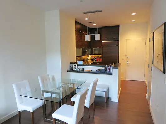 Sold by Sotheby's International Realty | media 10