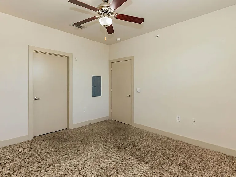 Century Cedar Hill — Photo 42