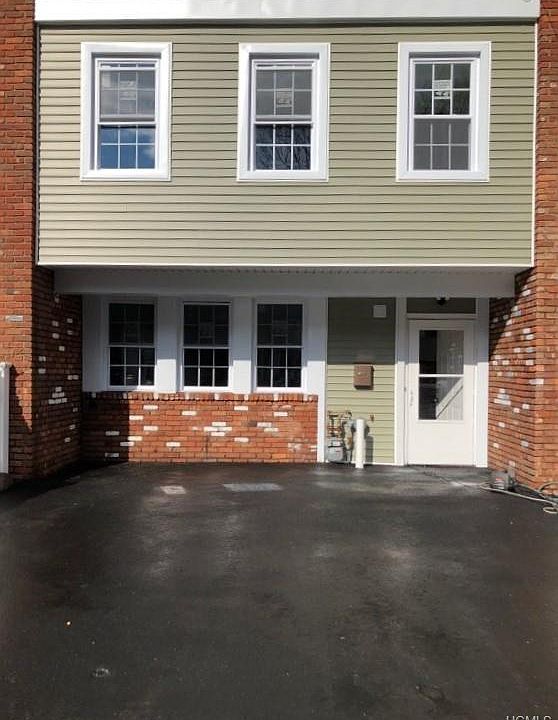 1st image of 121 Coolidge St