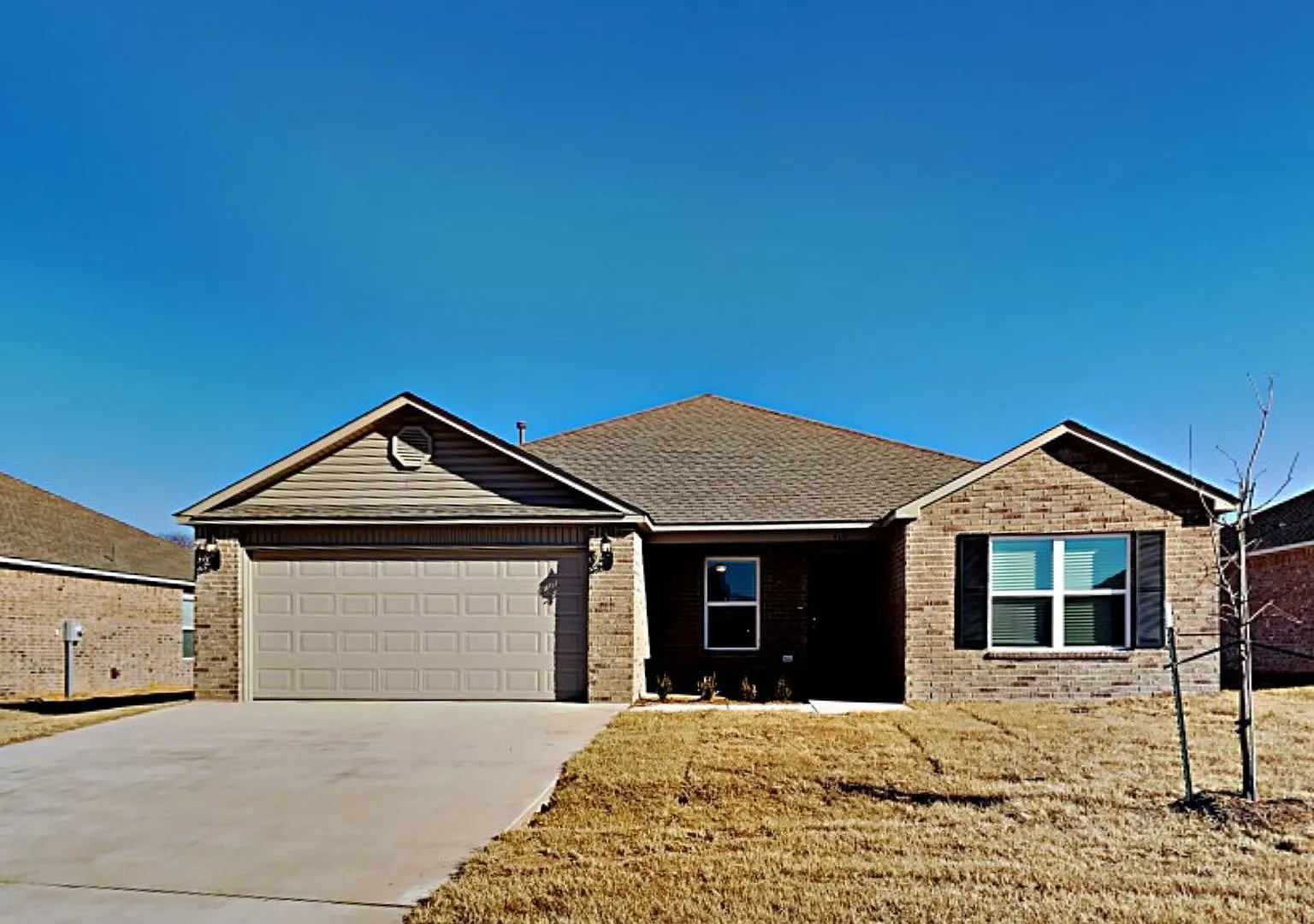 Spacious 4 Bed 2 Bath Home in Newcastle Schools! — Photo 2