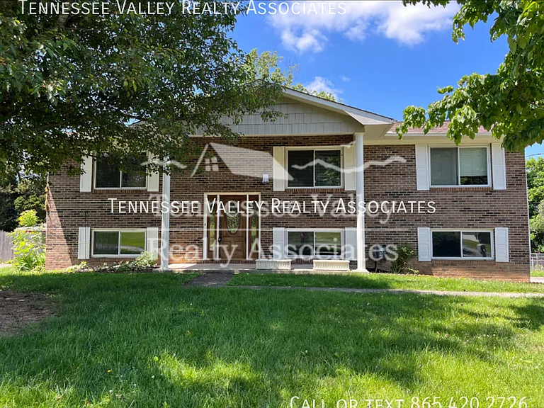 7629 Crestland Rd — Photo 1