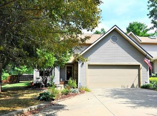 153 Delaware Trl, Akron, OH 44321