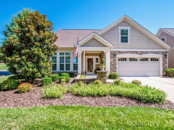 147 Brawley Point Cir, Mooresville, NC 28117