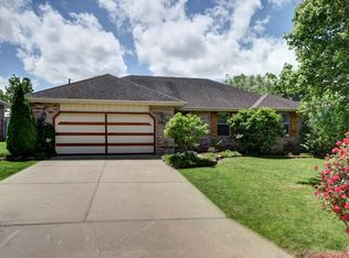 1106 W Butterfield Dr, Nixa, MO 65714