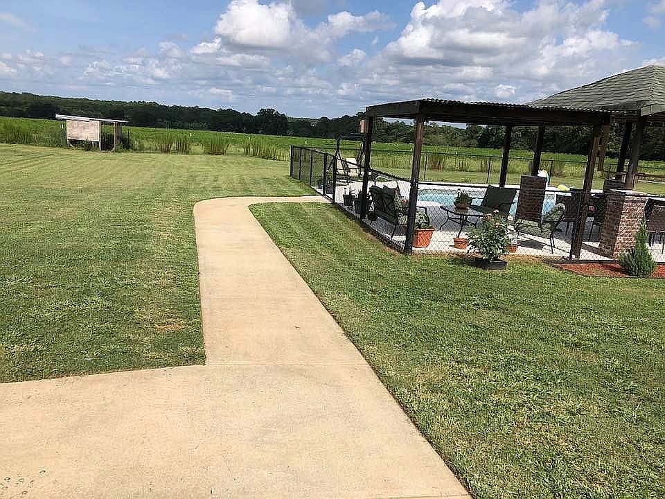 2nd image of 2032 County Road 617