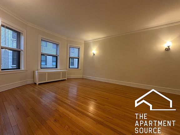 5th image of 912 Judson Ave APT 1A