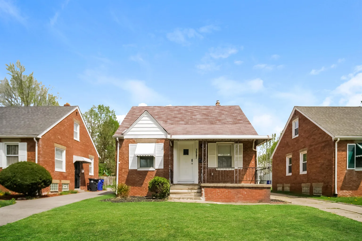 3947 Lee Heights Blvd photo 1