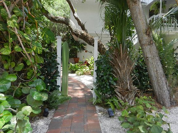 Outdoor gate to the street