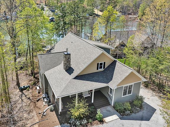 3rd image of 1307 Lakefield Dr
