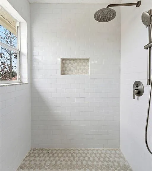 6048 Sand Key Ln — Photo 18