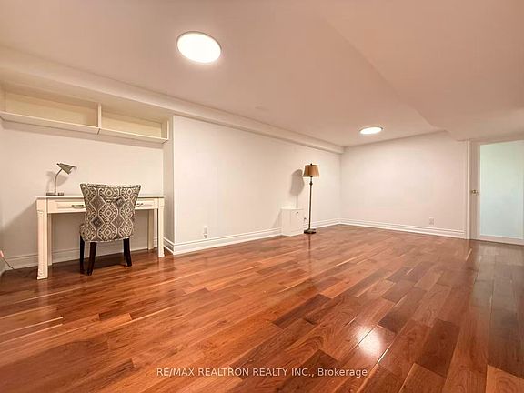 5th image of 68 Bridgeport St #Basement