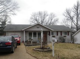 1427 Homecrest Dr, Saint Louis, MO