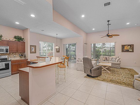 4th image of 8301 Belfry Place
