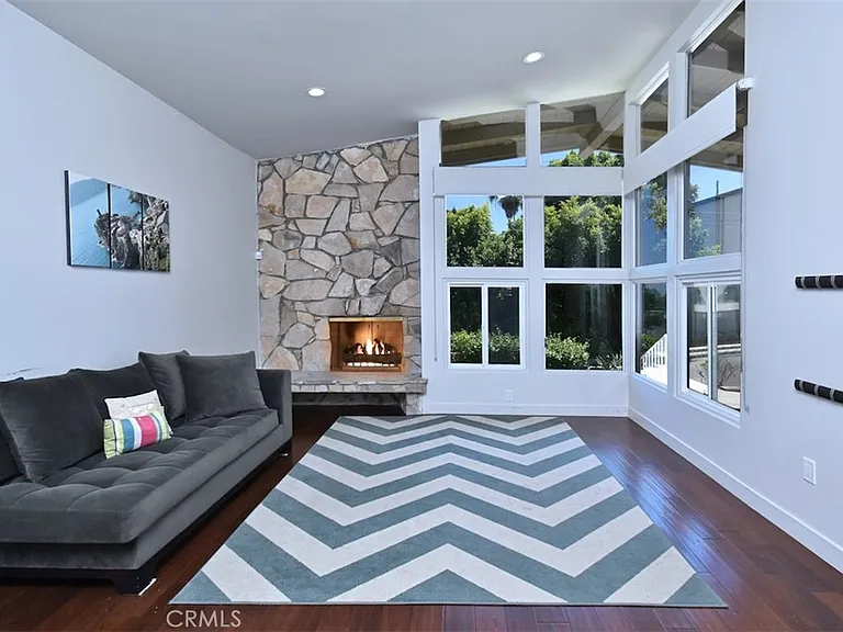 4347 Coronet Dr — Photo 14
