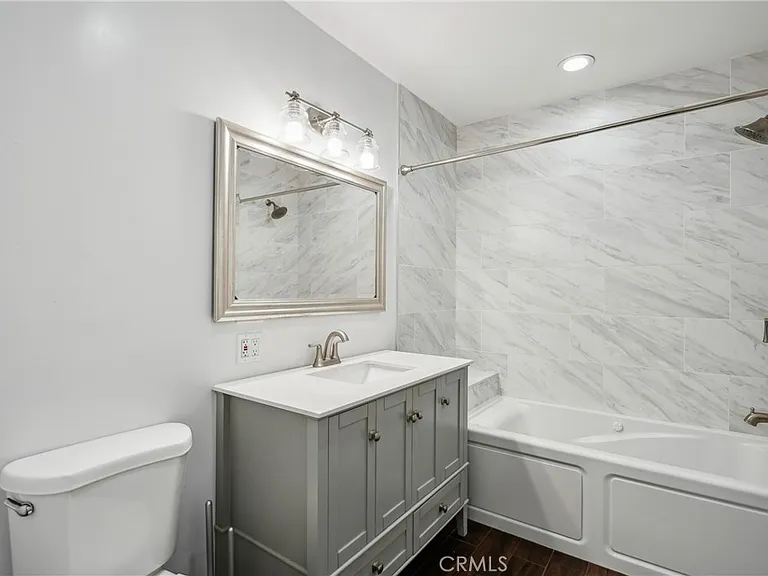 3816 S Victoria Ave — Photo 21