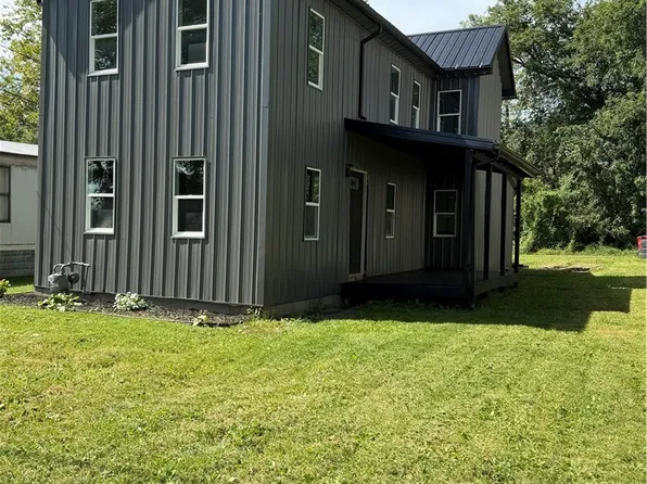 37 Franklin Ave, Roseville, OH 43777