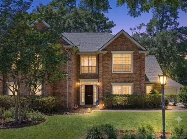 1239 Clearwater Dr, Mandeville, LA 70471
