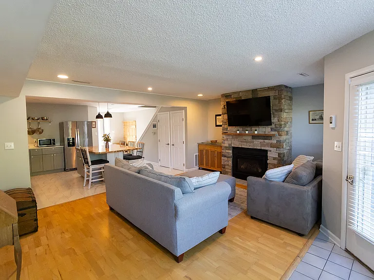 37 Preakness Way — Photo 8