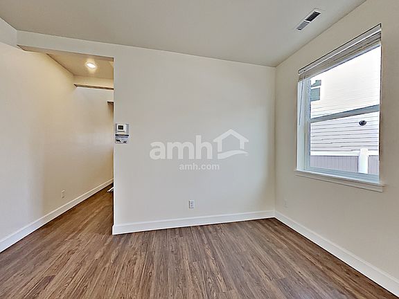 4th image of 10634 136th Street Ct E