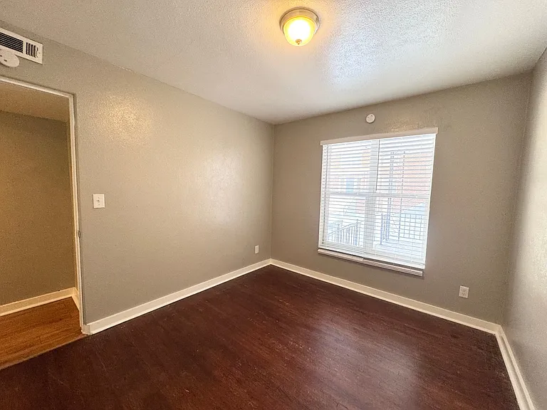 2030 NW 25th St #15 — Photo 17