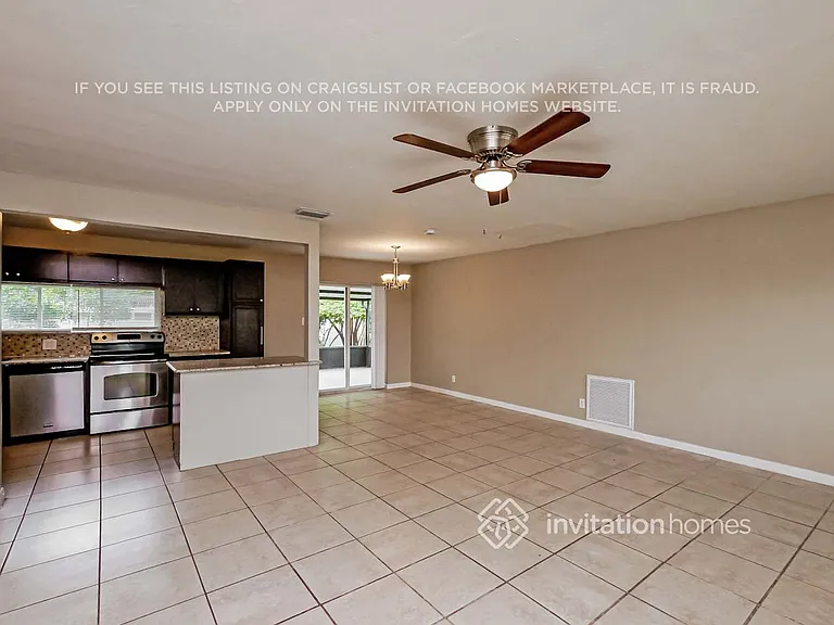 940 SE 5th St — Photo 3