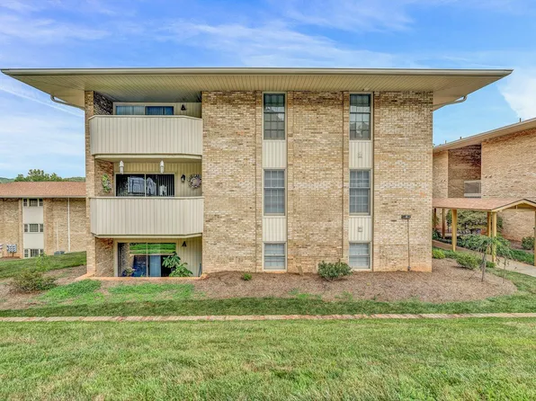 5260 Crossbow Cir Unit 4C, Roanoke, VA 24018