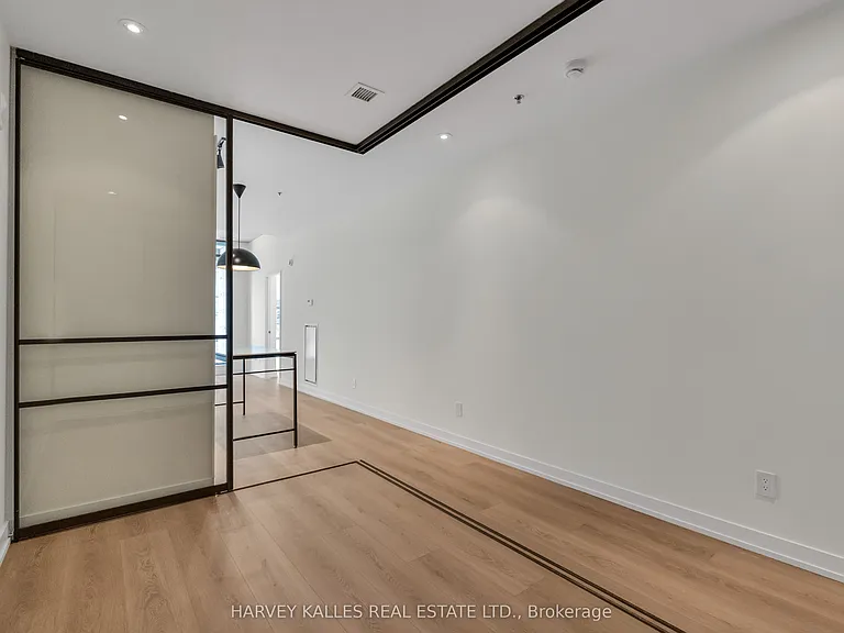 8 Dovercourt Rd #222 — Photo 13