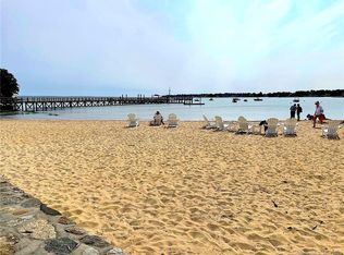 160 Nearwater Ln, Darien, CT 06820