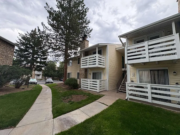 8555 Fairmount Dr #B205 — Photo 2