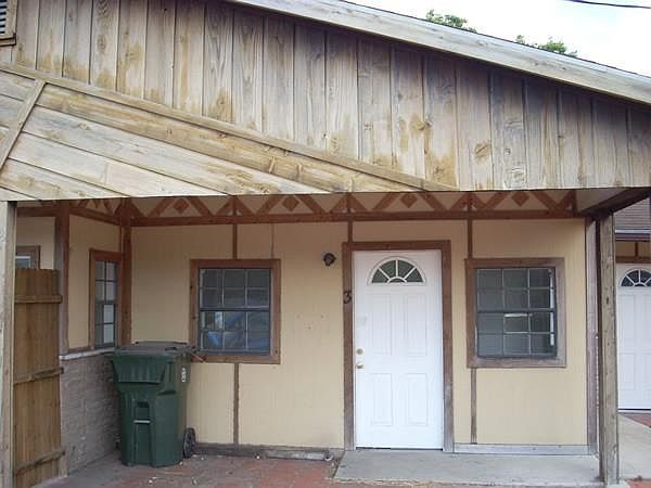 1st image of 2702 Sarita St #3