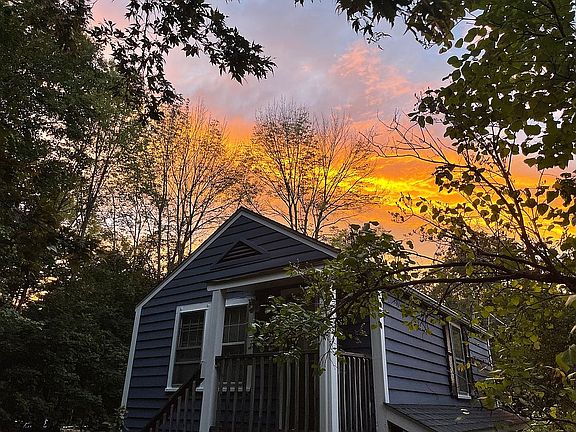 5th image of 26 Edgewood Rd