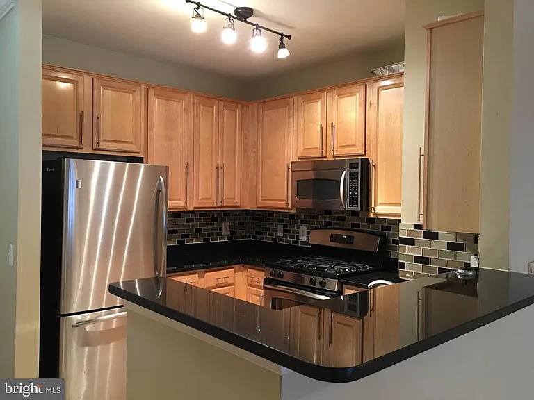 9490 Virginia Center Blvd #323 — Photo 8
