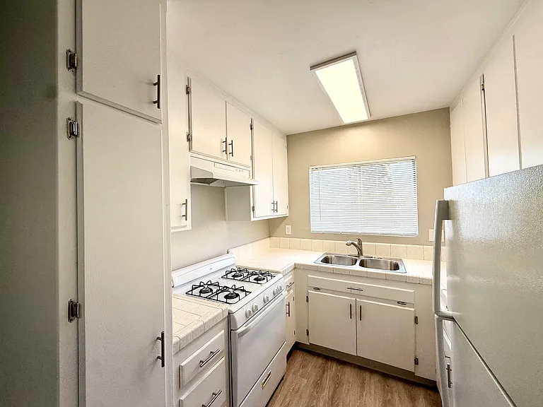 4512 Altadena Ave #6 — Photo 5