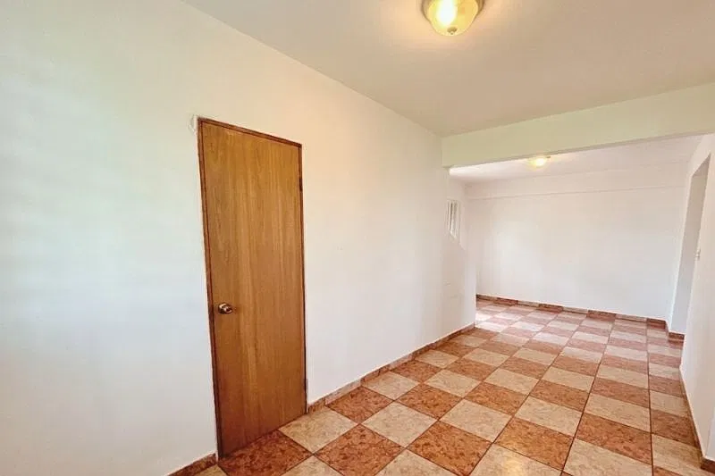 3 bed, 1.5 bath, 1800 sqft, $1,000 — Photo 3