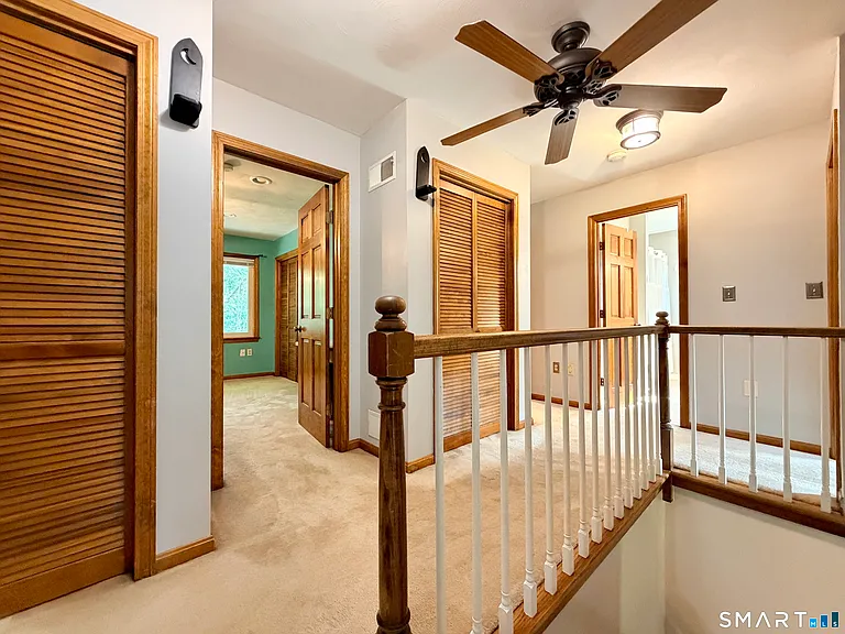 22 Hyde Park Dr — Photo 22