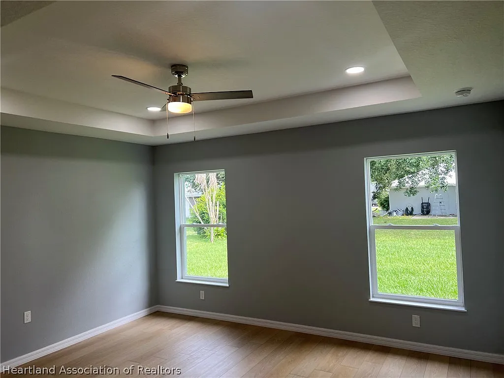 3 bed, 2.0 bath, 1460 sqft, $2,000 — Photo 3