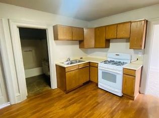 527 Merritt Ave #2, Oshkosh, WI 54901